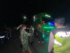 TNI-Polri dan Karantina Gelar Apel dan Operasi Gabungan Patuh Karantina di Poto Tano