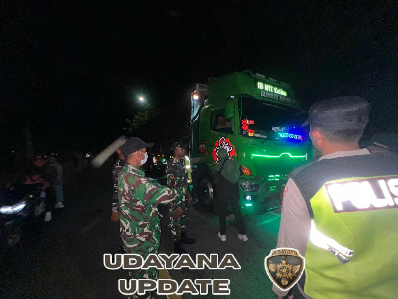 TNI-Polri dan Karantina Gelar Apel dan Operasi Gabungan Patuh Karantina di Poto Tano