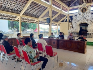 Hadiri Serah Terima, Babinsa Batununggul Sampaikan Selamat  Kepada Direktur BUMDes Sinar Harapan Terpilih