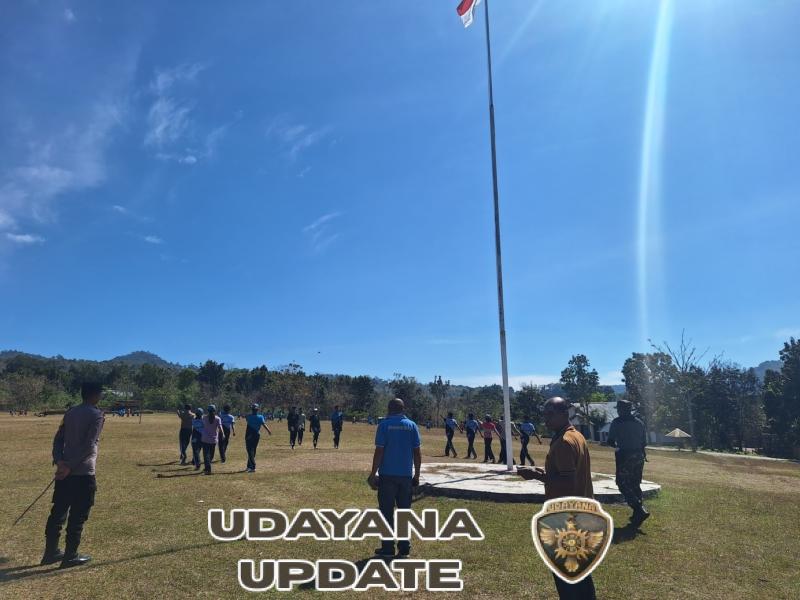 Latihan Paskibra HUT RI ke-80, TNI-Polri Tanamkan Disiplin dan Nasionalisme di SMA Binino