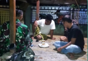 Babinsa Koramil 1628-03/Seteluk Terus Kawal Kamtibmas Lewat Patroli Malam