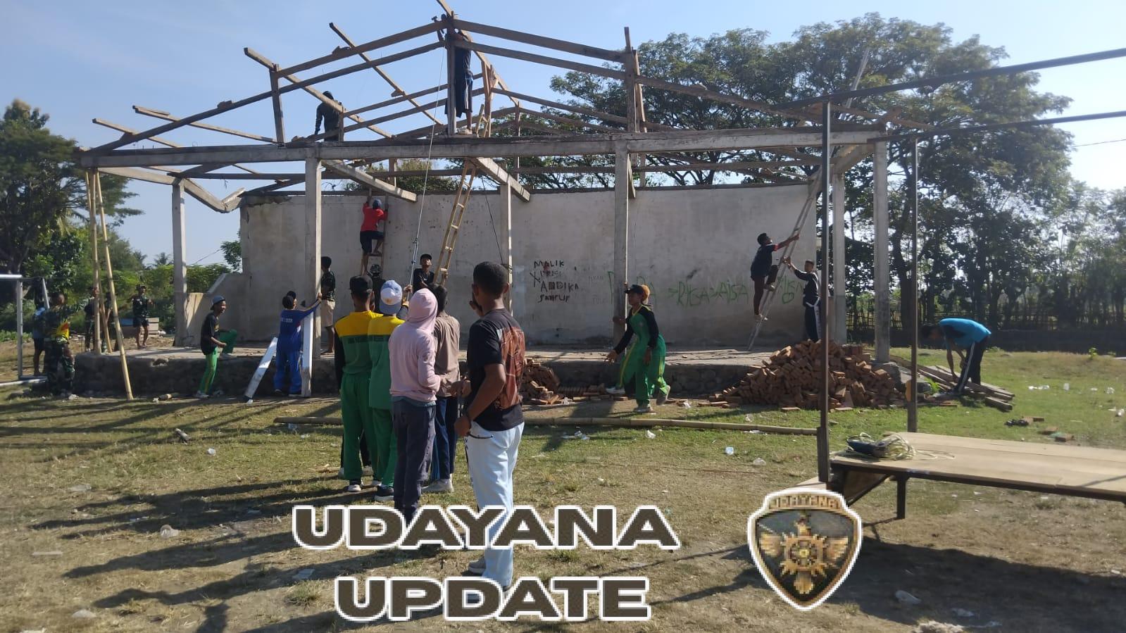 Satgas TMMD dan Warga Kalabeso Rehab Tribun Lapangan Sepak Bola, Dorong Semangat Olahraga