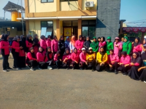 Semangat Kebersamaan Mewarnai Olahraga Bersama di Rasanae Barat