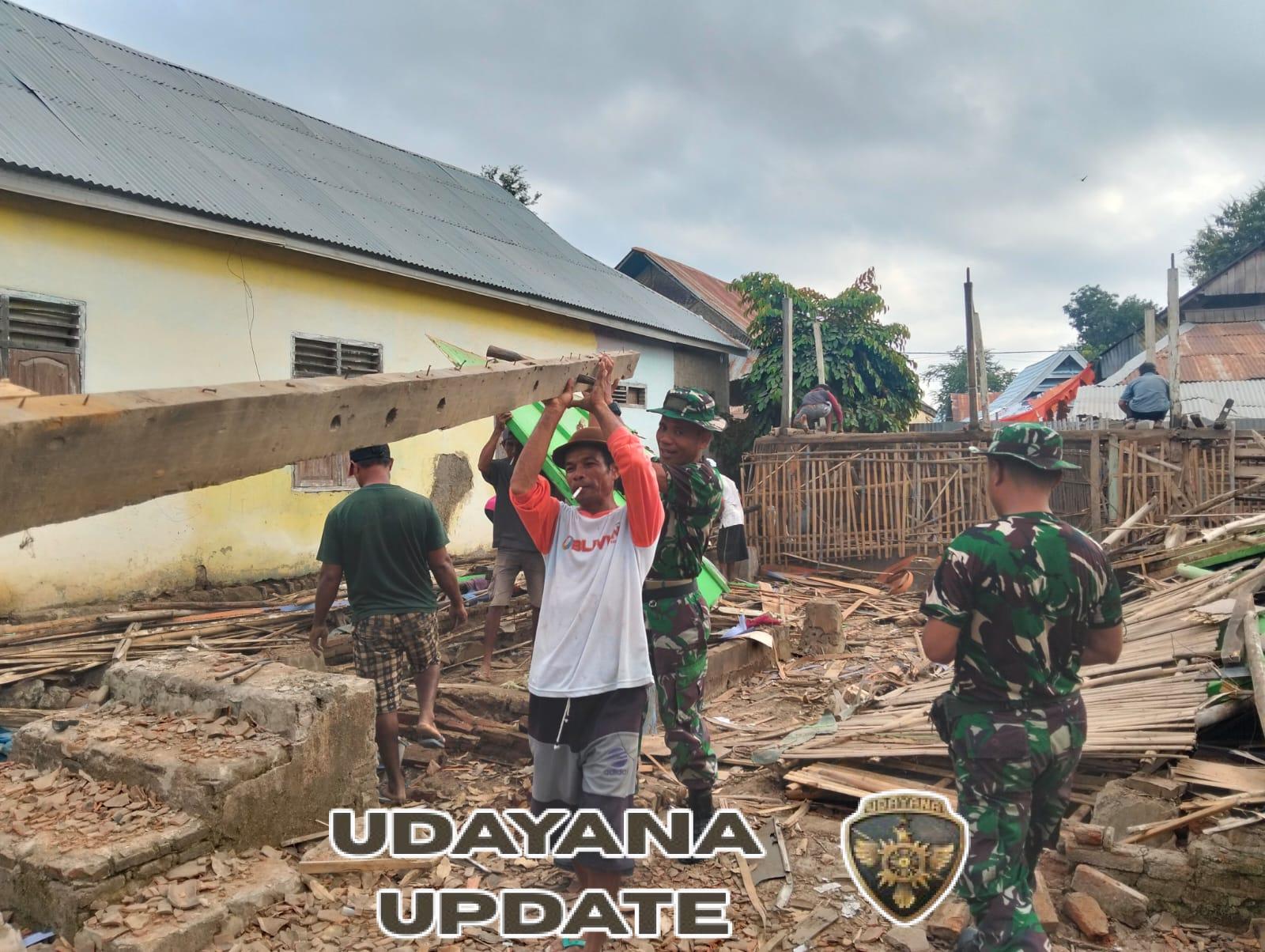 Koramil 03/Sape dan Warga Gotong Royong Bongkar Rumah Anwar Usman