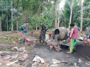 Gotong Royong TNI dan Warga Wujudkan Jalan Usaha Tani di Desa Batuan