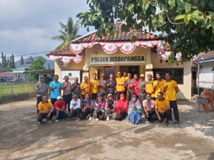 Posramil dan Polsek Madapangga Gelar Senam Bersama Meriahkan HUT Polri ke-79