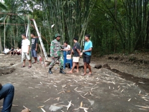 Masyarakat Desa Kuru Sare Sambut Antusias Kehadiran Babinsa Koramil Detusoko
