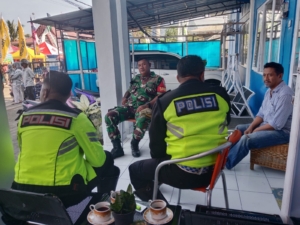 TNI Hadir di Tengah Rakyat, Babinsa Ende Pastikan Wilayah Binaan Aman dan Kondusif