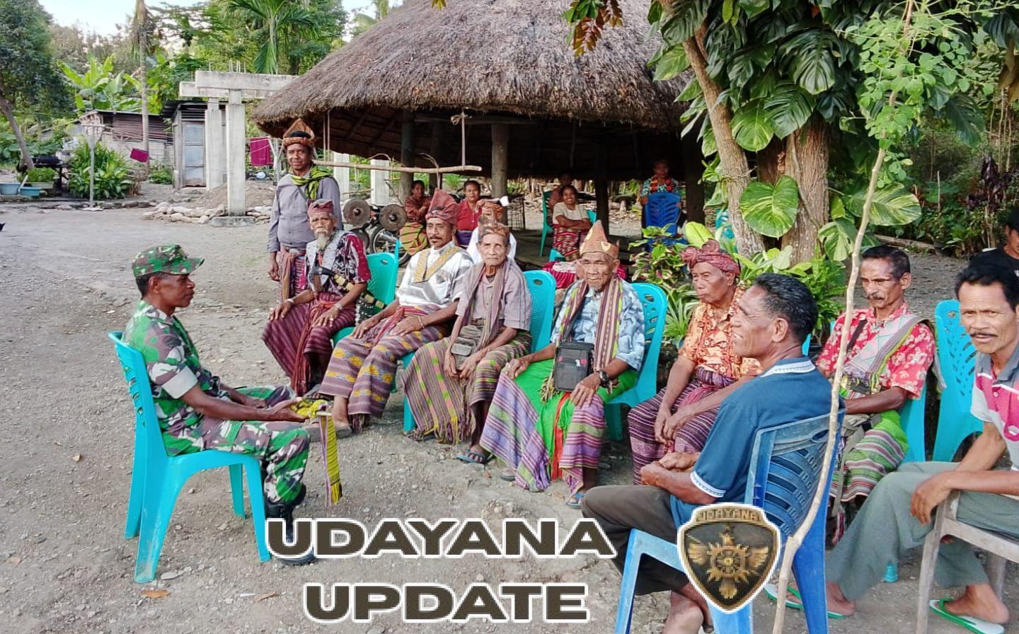 Menjalin Silaturahmi, Babinsa Koramil 1618-04/Bisel Sambangi Tokoh Adat Unini