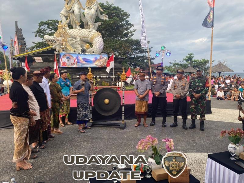 Babinsa 1623-05/Manggis hadiri dan monitoring kegiatan Parade beleganjur dalam rangka memeriahkan HUT RI Ke – 80.