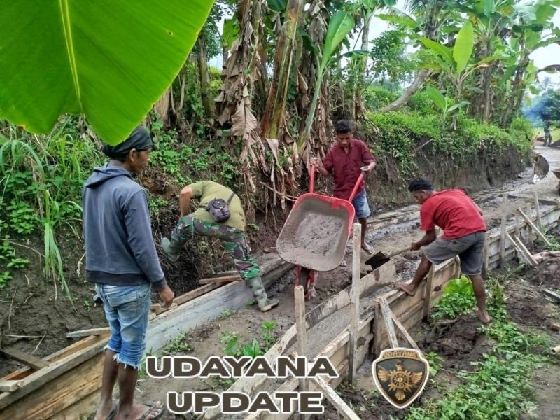 Kebersamaan TNI dan Warga Wujudkan Akses Pertanian Lebih Baik di Desa Batuan