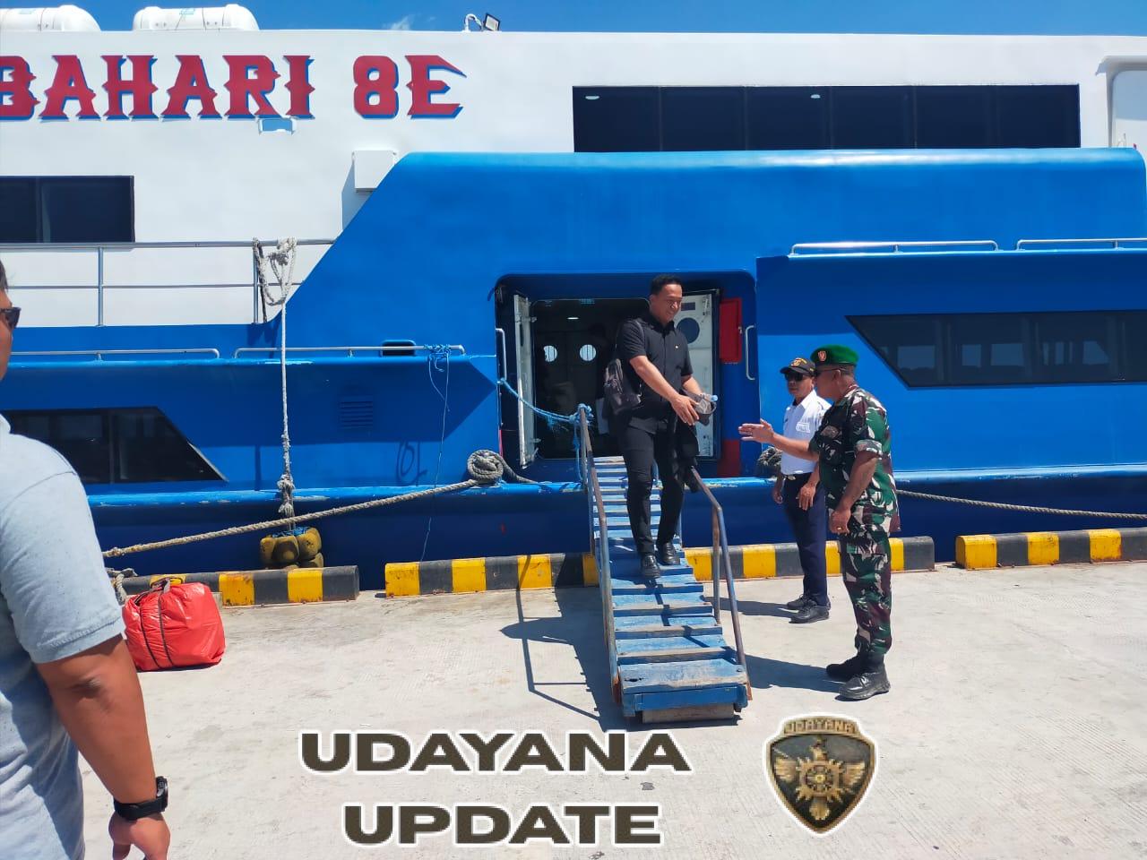 Babinsa Ba’a Laksanakan Pemantauan Kedatangan Kapal Expres Bahari 8E