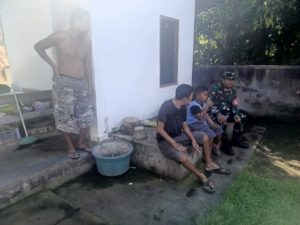 Jaga Kamtibmas, Babinsa Sepang Kelod Giatkan Komunikasi Sosial Bersama Masyarakat