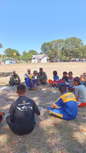 Pelatihan PASKIBRA Miotim,  Babinsa dan Polsek Nunpene Tanamkan Disiplin dan Nasionalisme