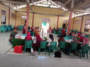 ‎Babinsa Ropang Berperan Aktif di Posyandu Harapan Jaya 2 Desa Ropang