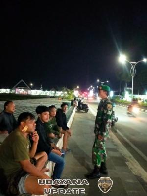 Piket Koramil 1628-01/Taliwang Patroli Malam Jaga Ketentraman Warga