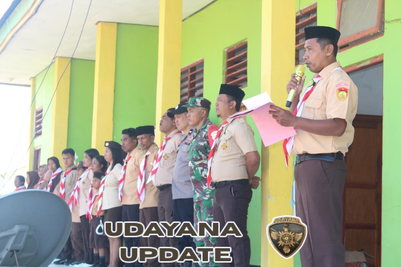 Babinsa Omesuri Dukung Penutupan Perkemahan Pramuka di Balauring