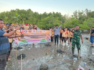 Kasdim 1601/Sumba Timur Rayakan HUT Pramuka Ke-64 dengan Penanaman 1.000 Pohon Mangrove