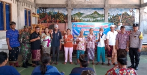 Babinsa Poh Bergong Pererat Kebersamaan lewat Pemantauan BLT DD