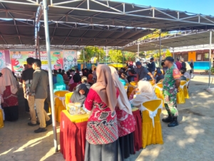 Dukung Dunia Pendidikan, Babinsa Koramil 05/1628 Sumbawa Barat Hadiri Penyerahan Kartu Sumbawa Barat Maju di SDN Goa