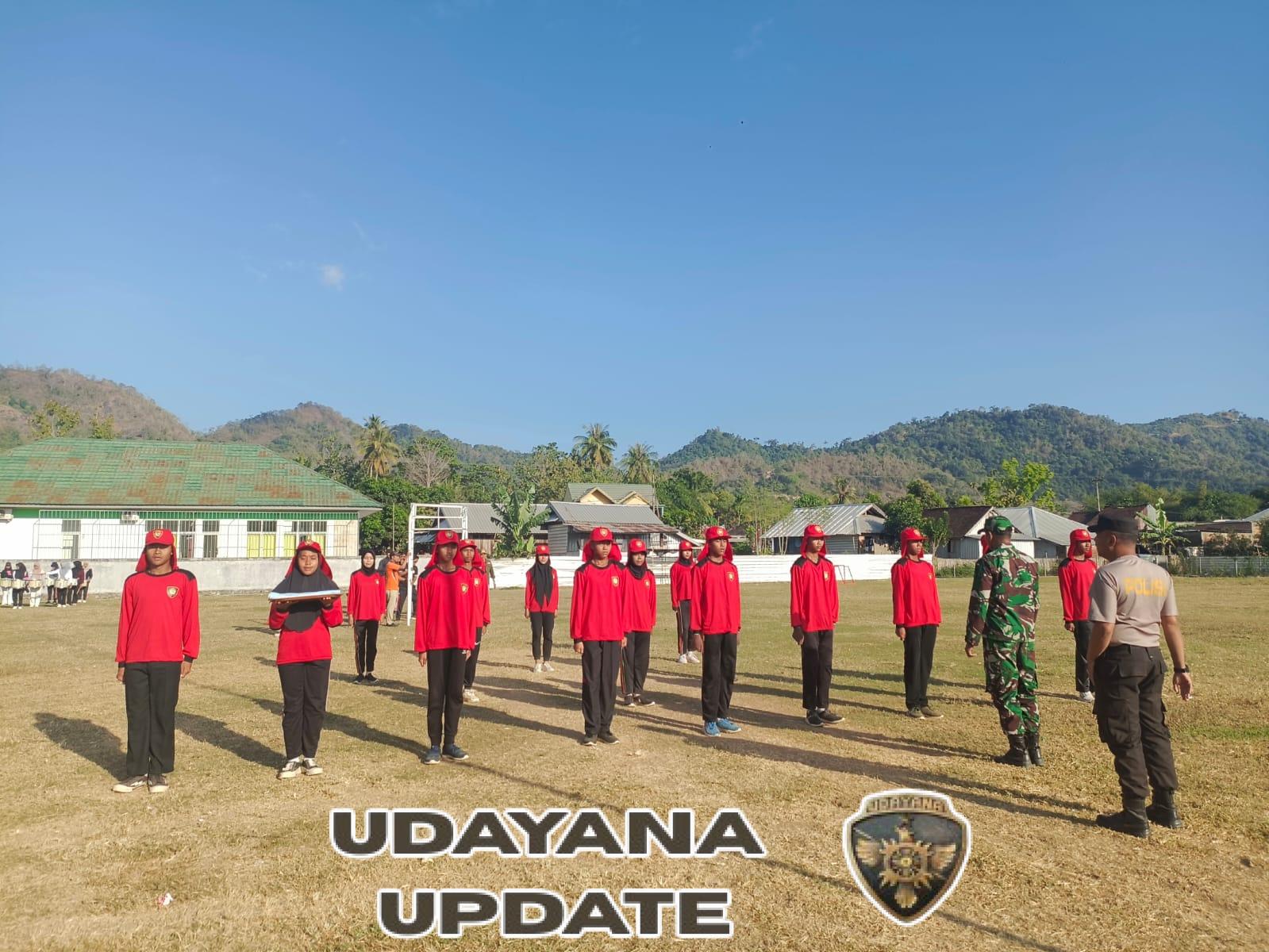 Babinsa Brang Rea Dan Babinkamtibmas Latih PASKIBRA Sambut HUT RI ke-80