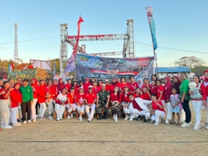 Ketua Persit Sarlita Rahmawati Semarakkan Lomba Kemerdekaan Bersama Kodim 1627/Rote Ndao