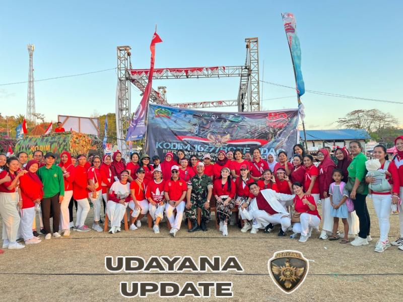 Ketua Persit Sarlita Rahmawati Semarakkan Lomba Kemerdekaan Bersama Kodim 1627/Rote Ndao