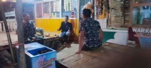 Koramil 1628-03/Seteluk Gelar Patroli dan Kongkow Bersama Warga