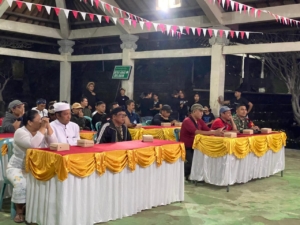 Babinsa dan Warga Desa Puhu Semarakkan Pordes dengan Perlombaan Tradisional