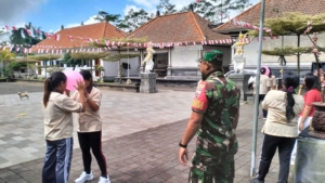 Babinsa Desa Landih Kawal Lomba HUT RI ke-80 di SPPG Mitra Alota Agung Bali