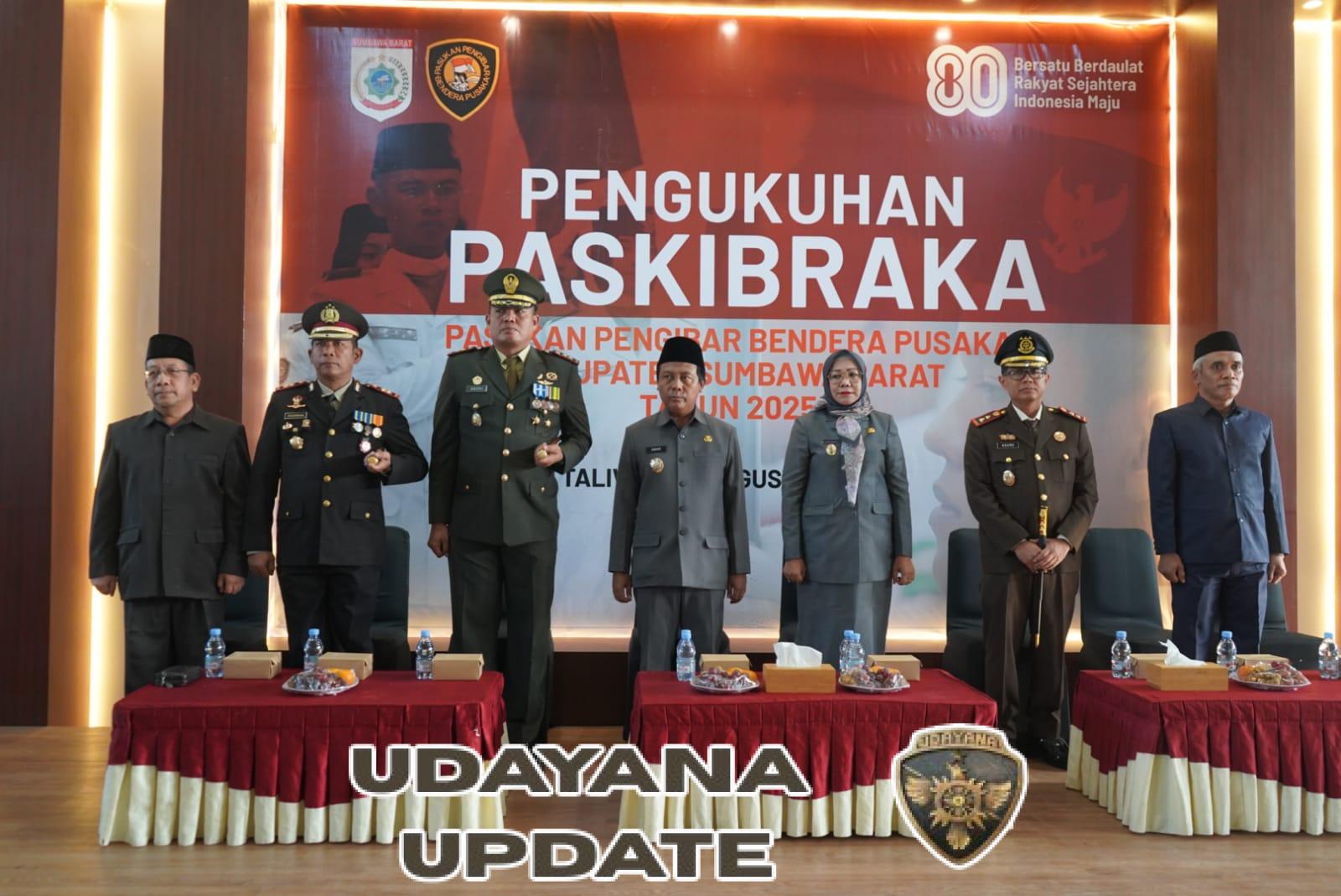 Dandim 1628/Sumbawa Barat Hadiri Upacara Pengukuhan Paskibraka Kabupaten Sumbawa Barat Tahun 2025.