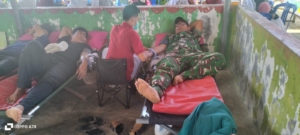 ‎Satgas TMMD ke-125 Kodim 1607/Sumbawa Ikut Serta Donor Darah di Polindes Kalabeso