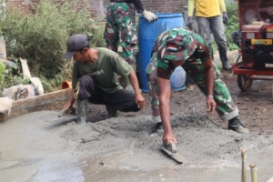 ‎Satgas TMMD ke-125 Kodim 1607/Sumbawa Lanjutkan Pengecoran Sayap Kiri Jembatan Linpas Bersama Warga