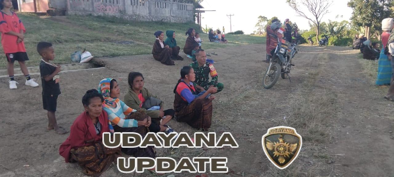 Babinsa Detusoko Tingkatkan Komsos di Desa Mukureku Sa Ate untuk Jaga Stabilitas Wilayah