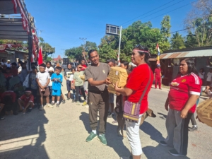 Kodim 1613/Sumba Barat Ikuti Jalan Sehat Keluarga HUT ke-80 RI