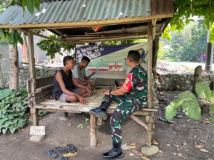 Babinsa Kodim 1602/Ende Hadirkan Rasa Aman dan Nyaman di Wilayah Binaan