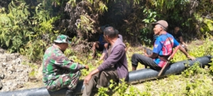 Babinsa Kodim 1602/Ende Perkuat Sinergi dengan Warga Desa Kurulimbu Melalui Komsos