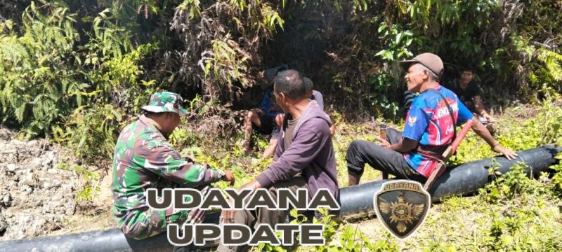 Babinsa Kodim 1602/Ende Perkuat Sinergi dengan Warga Desa Kurulimbu Melalui Komsos