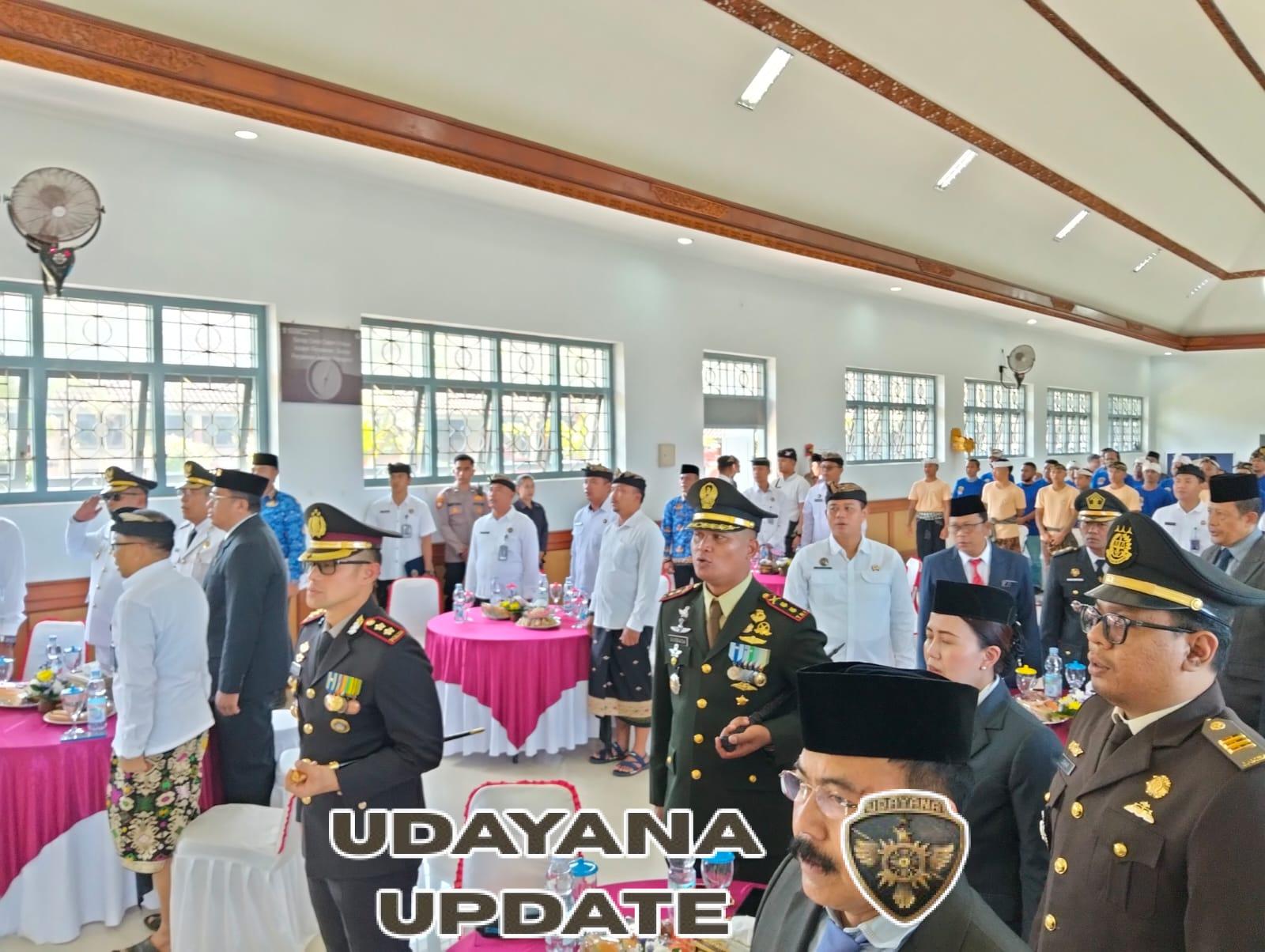 Dandim 1623/Karangasem menghadiri acara pemberian remisi kepada narapidana dalam rangka HUT RI ke 80.