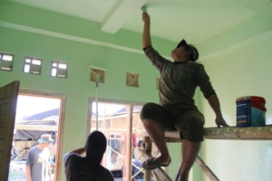 Sinergi TNI dan Kadus Wujudkan Rumah Layak Huni Bagi Warga Desa Batuan