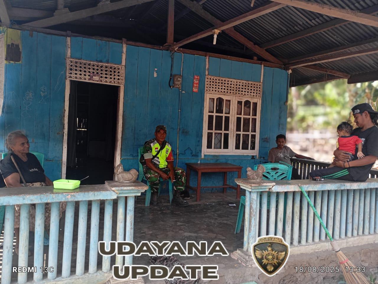 TNI Hadir di Tengah Warga: Babinsa Maurole Jalankan Tugas Komsos dan Pamwil di Kotabaru