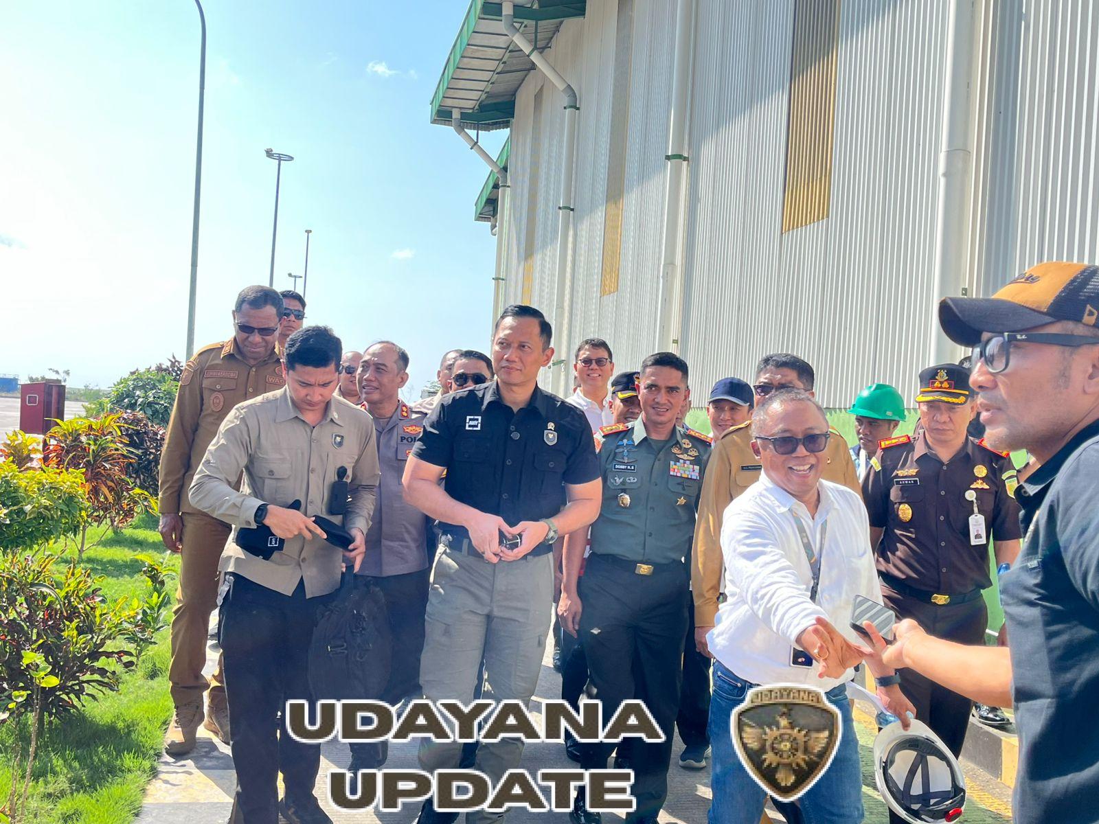 Menko Infrastruktur dan Menteri Transmigrasi RI Laksanakan Panen Raya Tebu di Sumba Timur