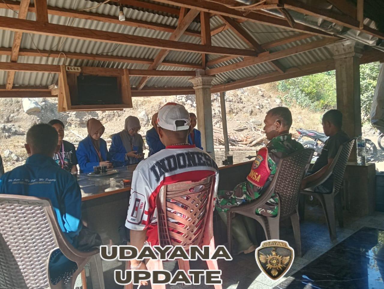 Babinsa Koramil Maurole Bersama Mahasiswa KKN Laksanakan Monitoring Keamanan di Desa Tou Barat