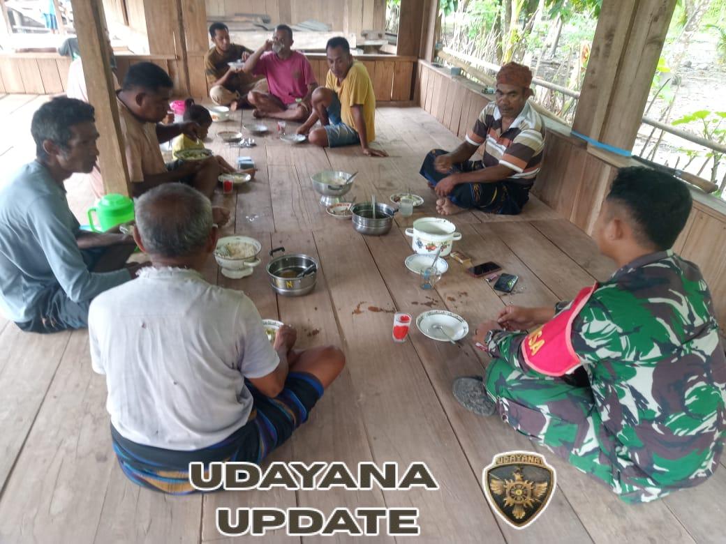 Babinsa Koramil Maurole Intensifkan Monitoring dan Pengamanan di Desa Ngalokoja