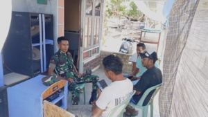 Komsos Dengan Nelayan Babinsa Himbau Jaga Keselamatan Saat Melaut