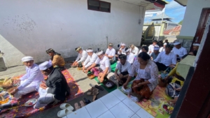 Upacara Piodalan di Pura Koramil 1626-04/Kintamani Berjalan Dengan Khidmat dan Lancar