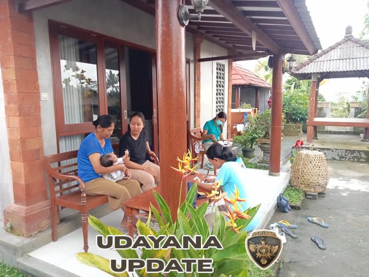 Babinsa Koramil Banjarangkan Dampingi Nakes Pengecekan Ibu Dan Bayi Pasca Melahirkan