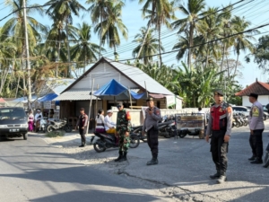 Aparat Gabungan Di Nusa Penida Gelar Pengamanan Pujawali Di Pura Ped