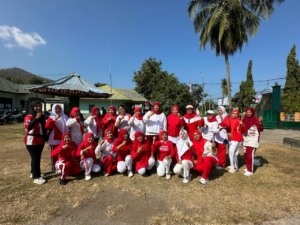 Ketua Persit Pimpin Senam Bersama di Koramil Kempo