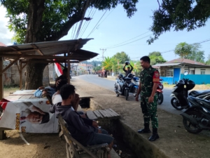 Babinsa Rewarangga Selatan Ajak Warga Waspada Jaga Ketertiban Lingkungan